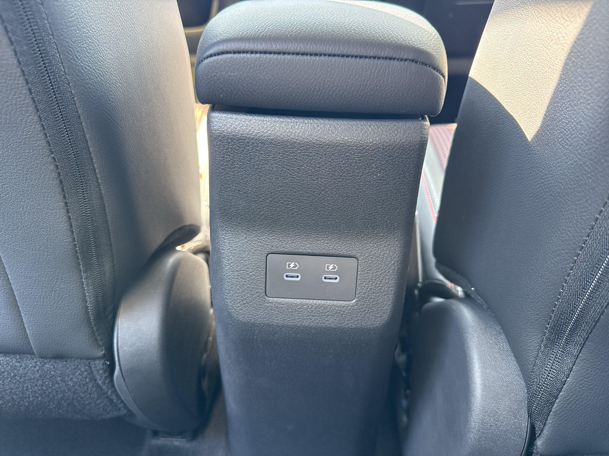 New 2027 Nissan Kicks SR AWD/4WD image 13