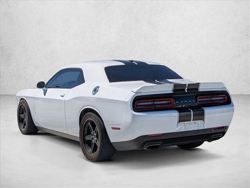 Used 2022 Dodge Challenger GT RWD image 7