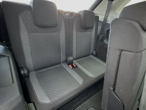 Used 2021 Volkswagen Tiguan S image 18