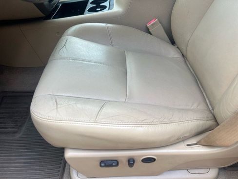 Used 2009 GMC Sierra 2500 SLT w/ SLT Convenience Package image 19