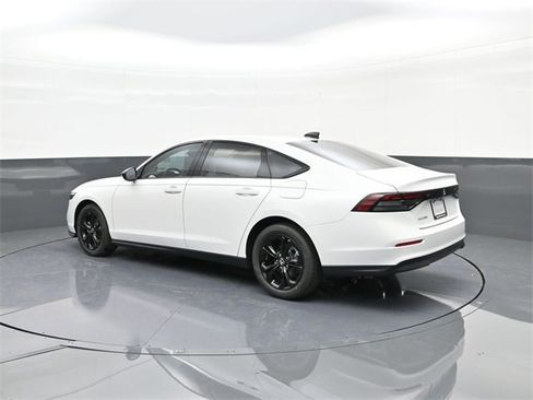 New 2025 Honda Accord SE image 5