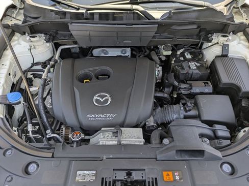 Used 2018 MAZDA CX-5 Touring w/ Preferred Equipment Package FWD image 23