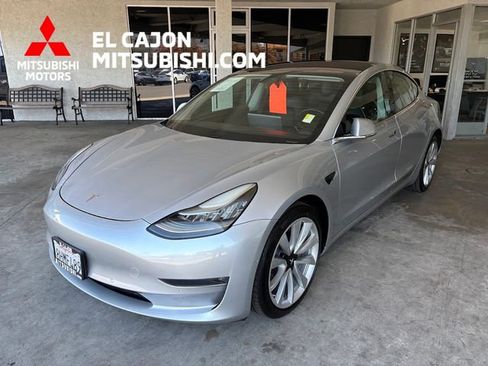 Used 2018 Tesla Model 3 Long Range RWD image 9