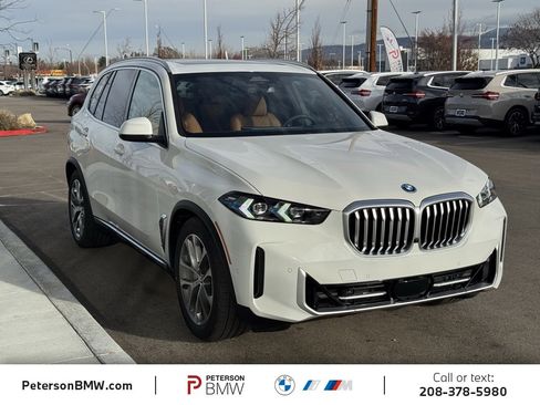 New 2026 BMW X5 xDrive50e image 10