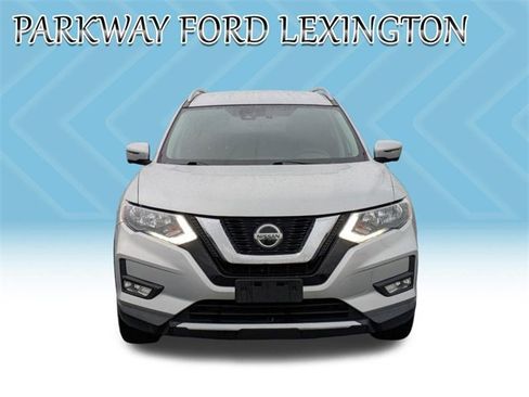 Used 2019 Nissan Rogue SL image 2