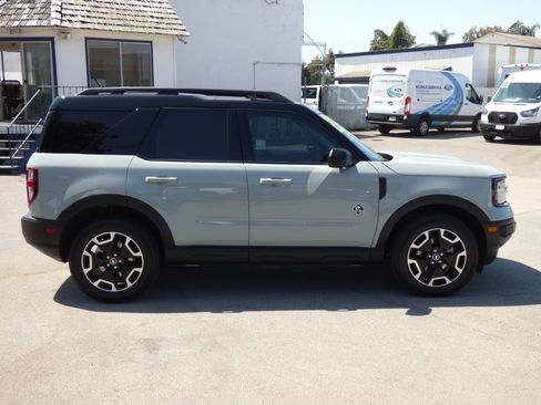 Used 2023 Ford Bronco Sport Outer Banks w/ Tech Package AWD/4WD image 2