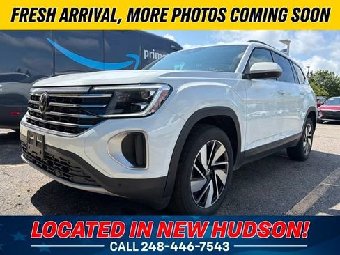 Used 2025 Volkswagen Atlas SE AWD/4WD image 1