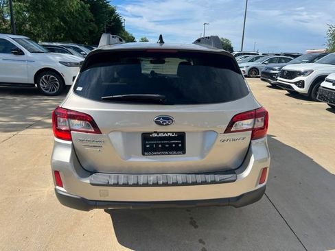 Used 2016 Subaru Outback 2.5i Limited w/ Popular Package #4 AWD/4WD image 5