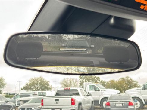 Used 2023 Chevrolet Malibu LT image 25