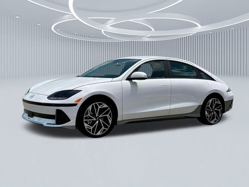 New 2025 Hyundai Ioniq 6 SEL image 2