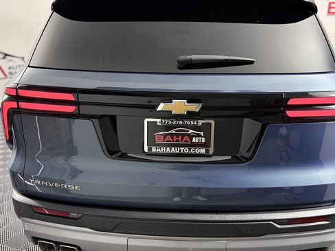 Used 2026 Chevrolet Traverse LT FWD image 5
