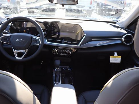 New 2026 Chevrolet Trax ACTIV w/ Sunroof Package image 21