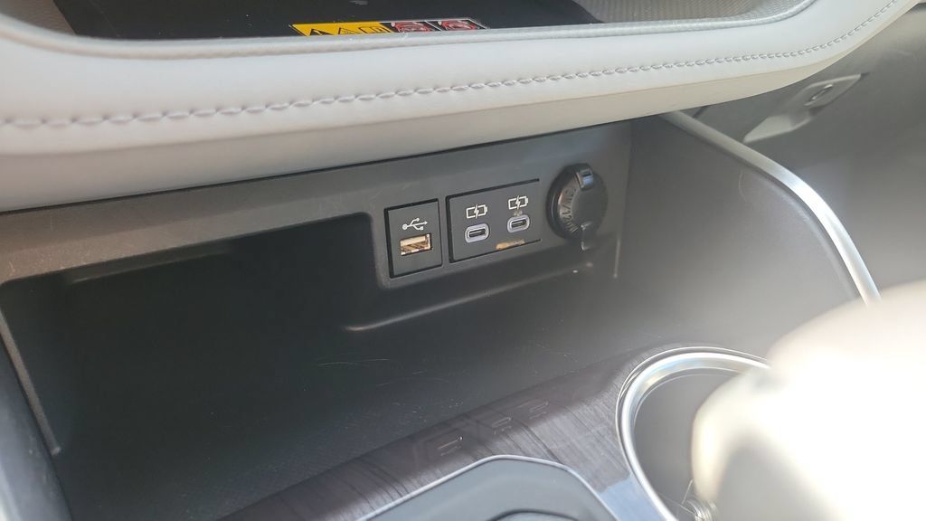 Certified 2026 Toyota Highlander Limited AWD/4WD image 18