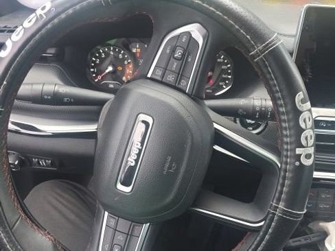 Used 2023 Jeep Compass Trailhawk AWD/4WD image 10