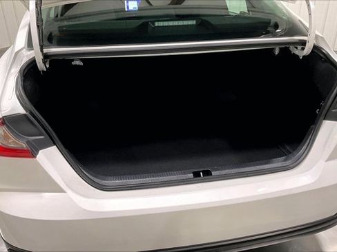 Certified 2025 Toyota Camry LE image 39