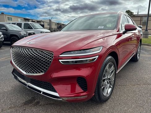 Used 2025 Genesis GV70 2.5T w/ Advanced Package AWD/4WD image 3