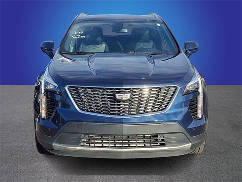 Used 2019 Cadillac XT4 Premium Luxury w/ Cold Weather Package image 2