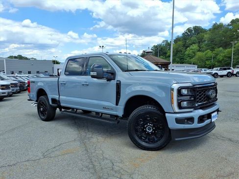 New 2026 Ford F250 Lariat w/ Black Appearance Package AWD/4WD image 1