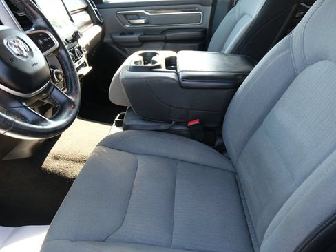 Used 2019 RAM 1500 Big Horn AWD/4WD image 5