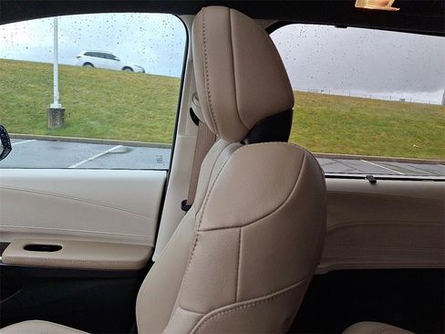 Certified 2024 Toyota Sienna Limited image 17