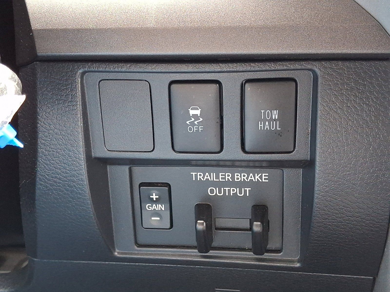 Used 2019 Toyota Tundra SR5 w/ SR5 Upgrade Package AWD/4WD image 24