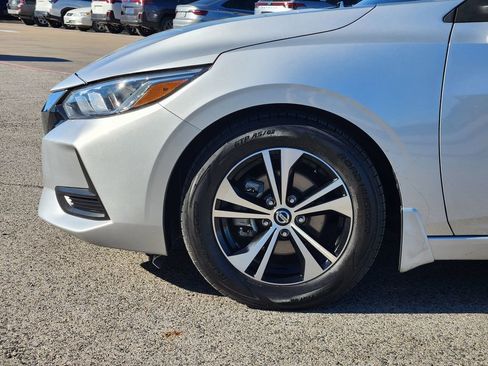 Used 2022 Nissan Sentra SV image 6