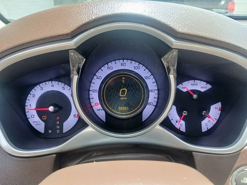 Used 2010 Cadillac SRX Luxury FWD image 14