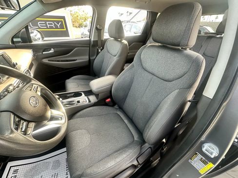 Used 2019 Hyundai Santa Fe SE AWD/4WD image 13