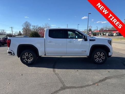 Used 2024 GMC Sierra 1500 AT4 image 6
