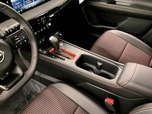 New 2026 Nissan Kicks SR image 8