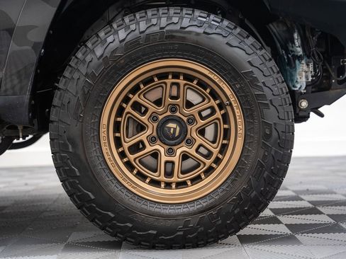 Used 2019 Toyota 4Runner TRD Off-Road AWD/4WD image 19