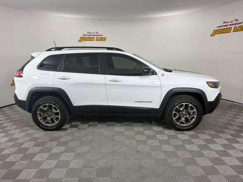 Used 2022 Jeep Cherokee Trailhawk w/ Premium Leather Package image 7