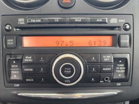 Used 2014 Nissan Rogue S image 21