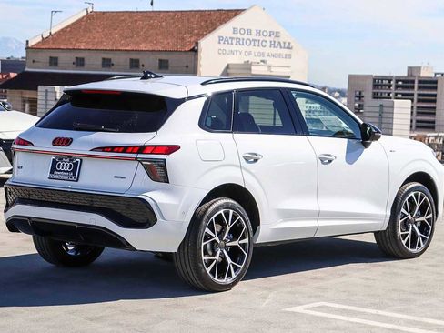 New 2026 Audi Q3 quattro 2.0T image 4