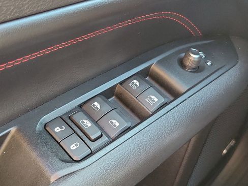 Used 2022 Jeep Compass Trailhawk w/ Trailhawk Elite Group image 25