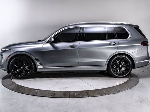 Used 2023 BMW X7 xDrive40i AWD/4WD image 3
