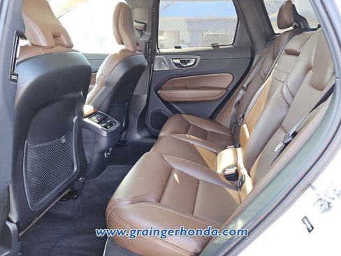 Used 2019 Volvo XC60 T6 Inscription w/ Protection Package Premier AWD/4WD image 11