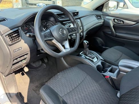Used 2019 Nissan Rogue S image 12