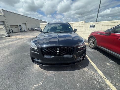 Used 2023 Lincoln Aviator Reserve w/ Jet Appearance Package image 3