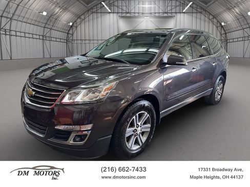 Used 2019 Chevrolet Traverse LT image 1