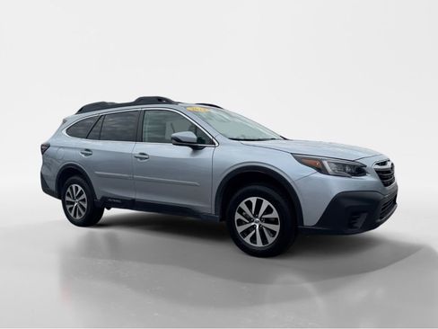 Used 2022 Subaru Outback Premium image 8