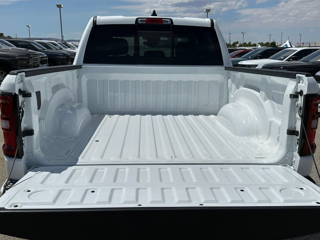 New 2026 RAM 1500 Big Horn w/ Night Edition AWD/4WD image 17