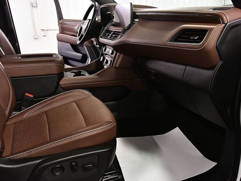 Used 2022 Chevrolet Tahoe High Country image 28