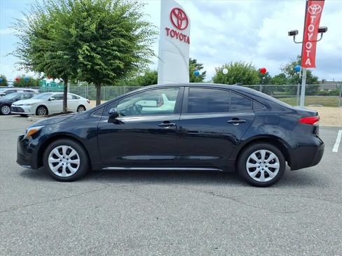 Used 2024 Toyota Corolla LE FWD image 8