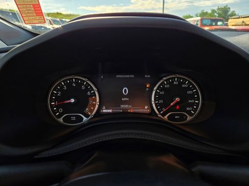 Used 2020 Jeep Renegade Trailhawk w/ Cold Weather Group AWD/4WD image 21