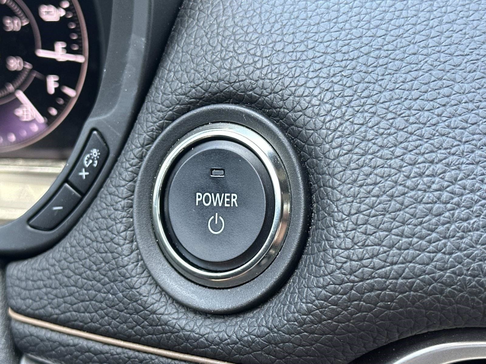 Used 2024 MAZDA CX-90 Plug-In Hybrid w/ Preferred AWD/4WD image 31