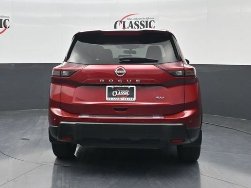 Used 2024 Nissan Rogue SV FWD image 8