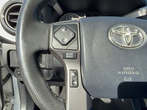 Used 2017 Toyota Tacoma SR5 image 25