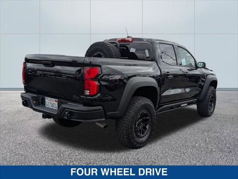 Used 2024 Chevrolet Colorado ZR2 w/ ZR2 Bison Edition AWD/4WD image 5