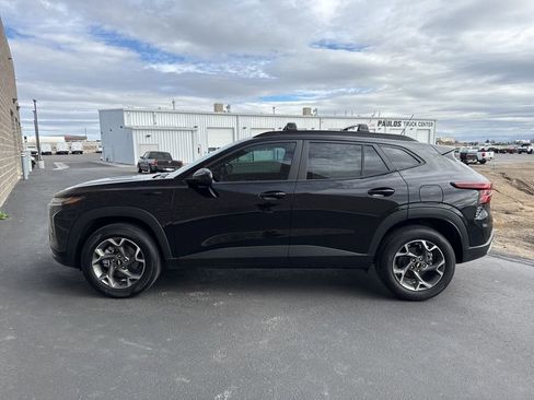 New 2026 Chevrolet Trax LT w/ Driver Confidence Package FWD image 7